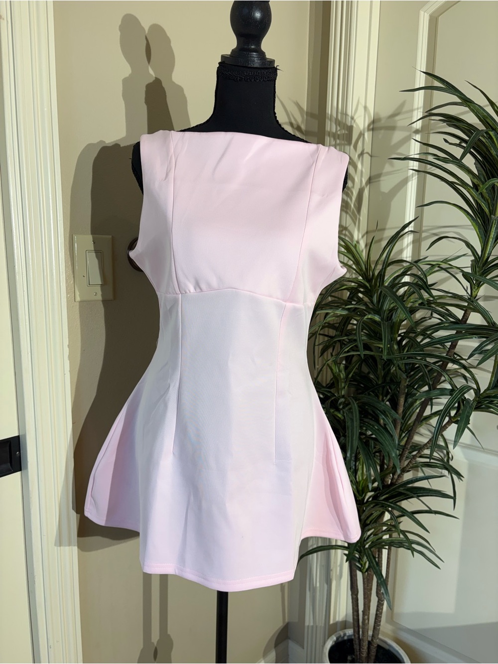 Sleeveless Light Pink Mini Dress with Flared Skirt NWOT Size L